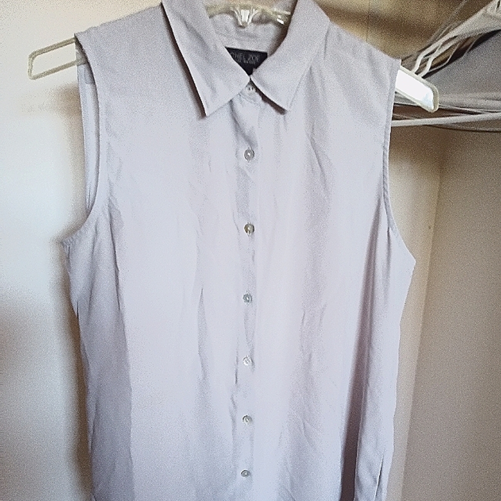 Sleeveless blouse